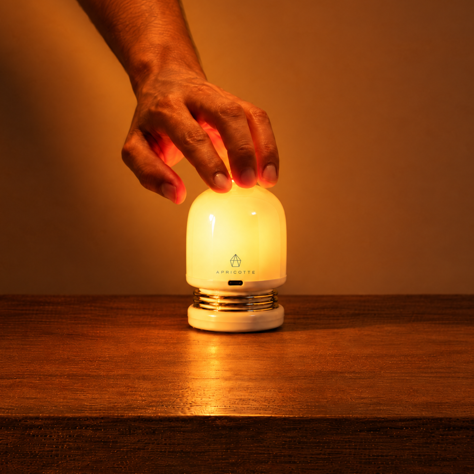 Lámpara luz ámbar cálida portátil tipo PUSH – recargable